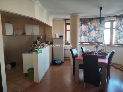 Krunski Venac | 4zida.rs
