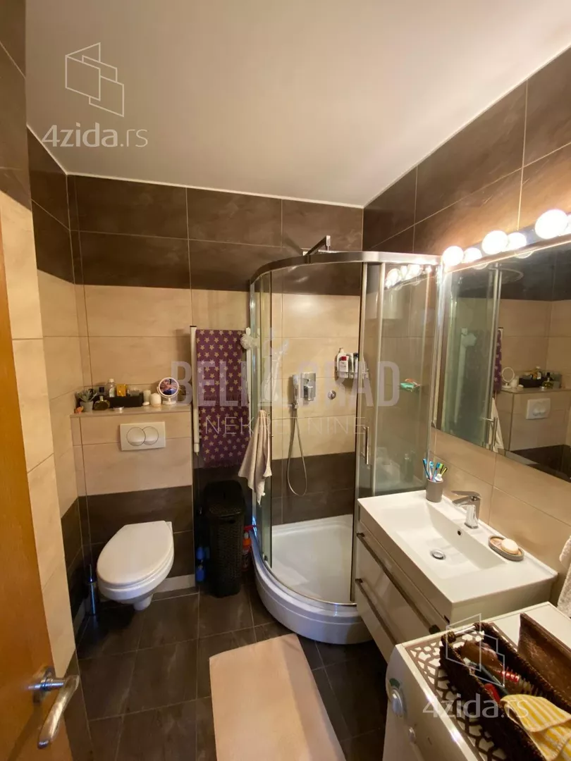 Petosoban stan | 4zida