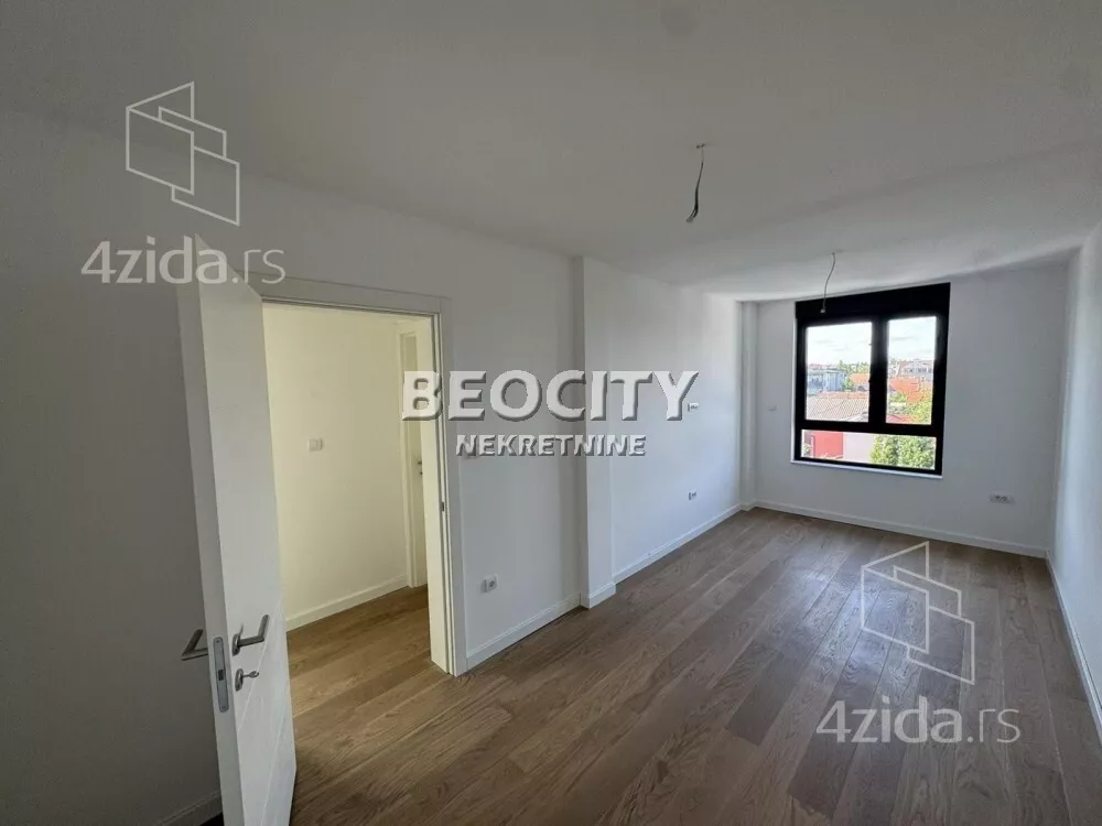 Šestosoban stan | 4zida