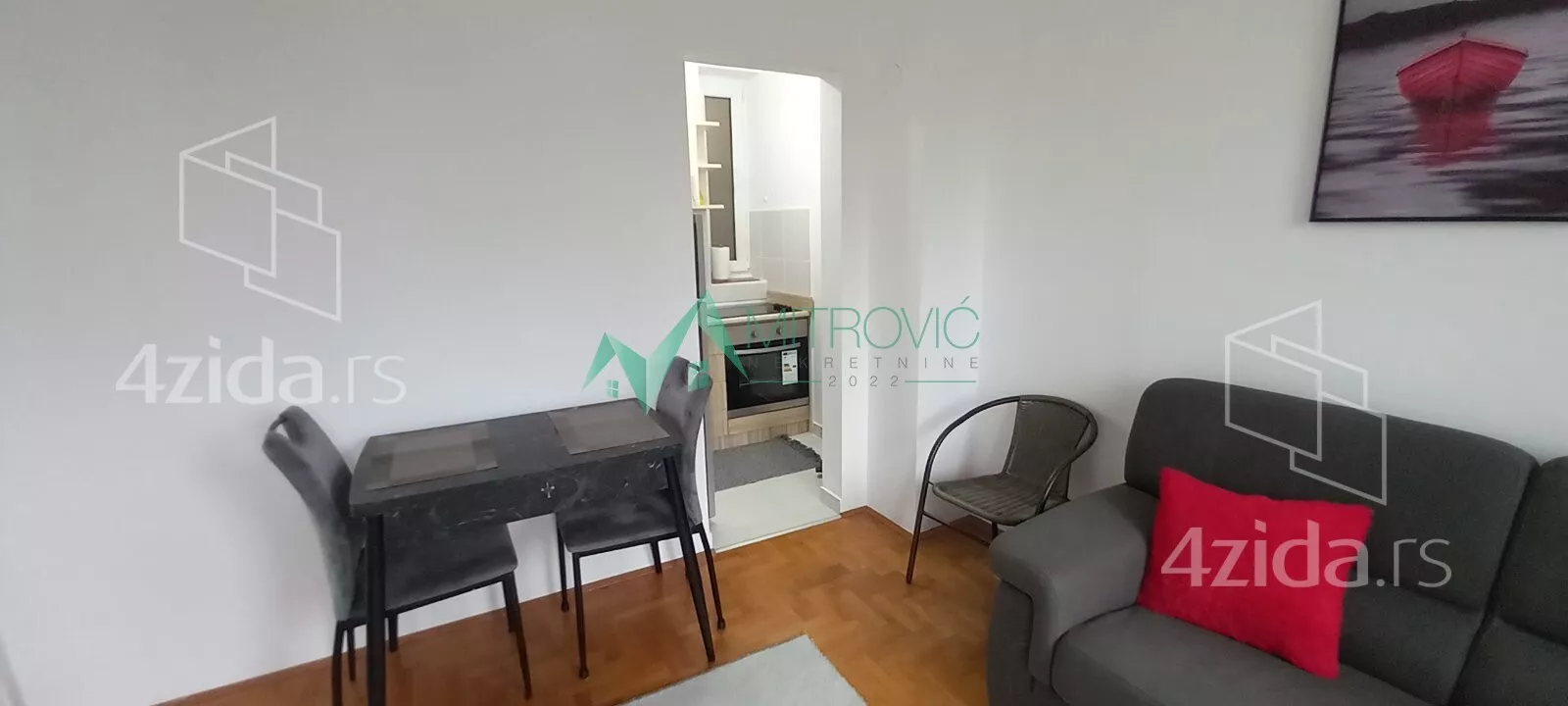 Jednoiposoban stan | 4zida