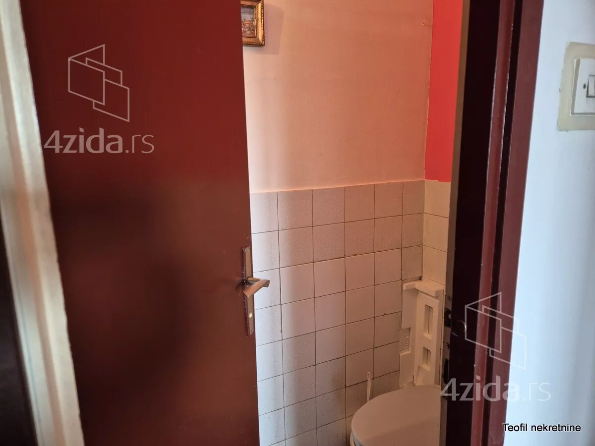 Četvoroiposoban stan | 4zida