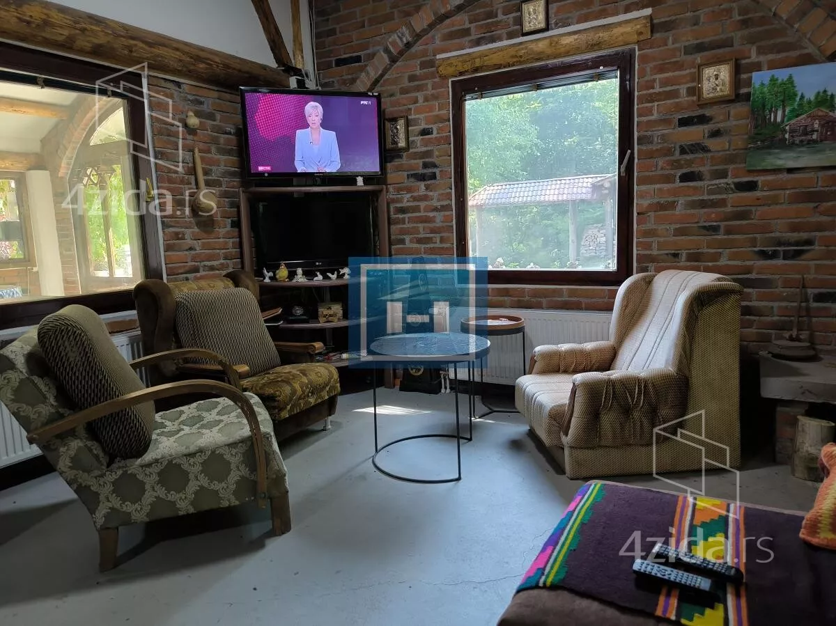 Ugostiteljski objekat | 4zida