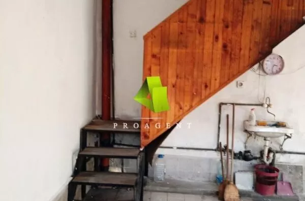 Lokal | 4zida