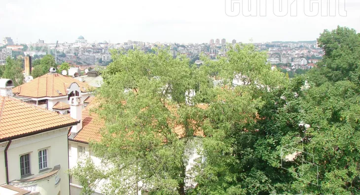 Šestoiposoban stan | 4zida