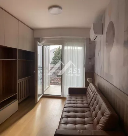 Pavla Papa | 4zida.rs