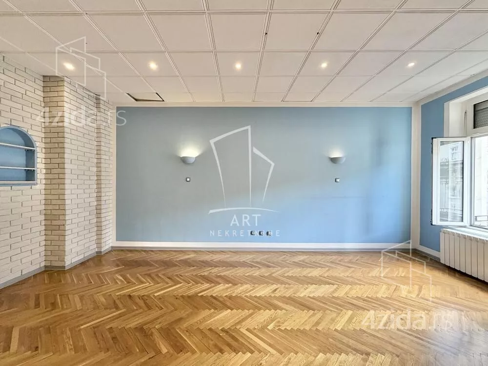 Četvoroiposoban stan | 4zida