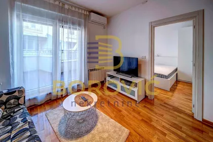 Tašmajdan | 4zida.rs