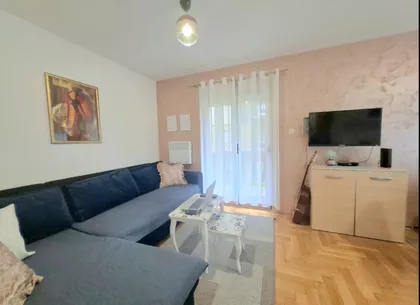 Krfska | 4zida.rs