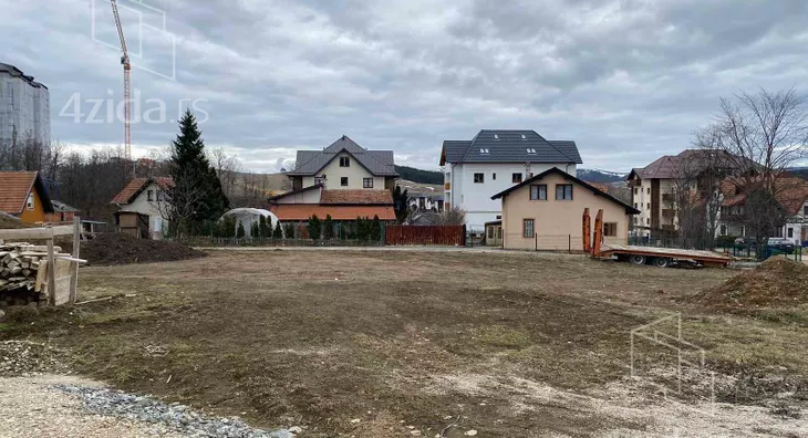 Građevinsko zemljište | 4zida