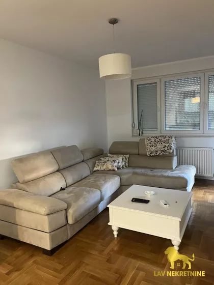 LAZE KOSTIĆA | 4zida.rs