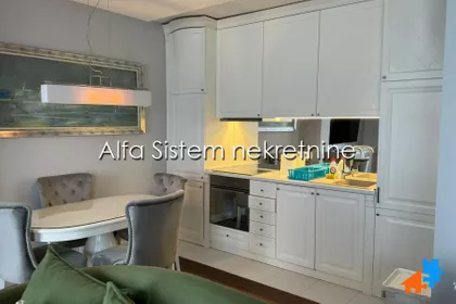 Crveni Krst Vračar | 4zida.rs