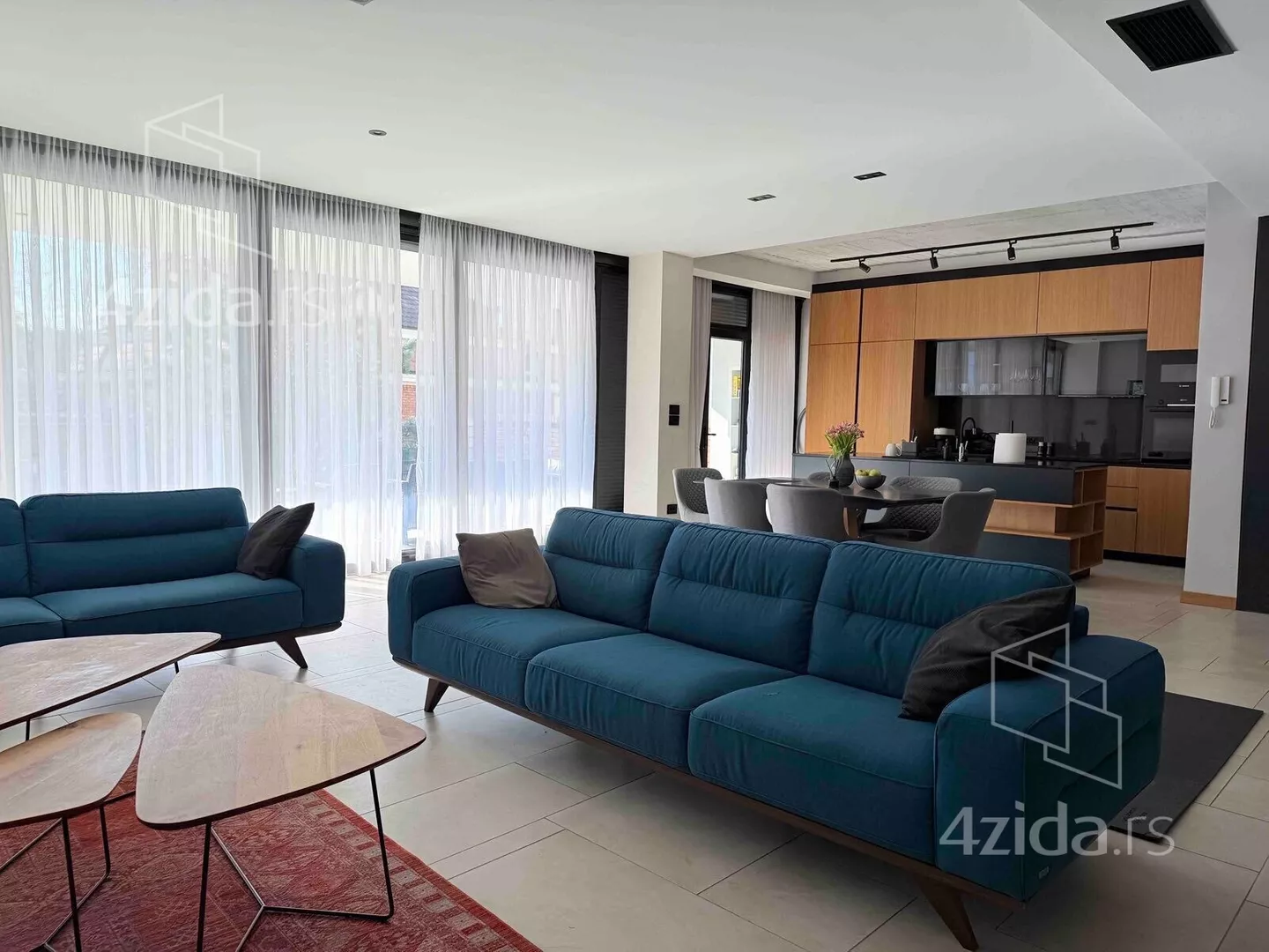 Petosoban stan | 4zida