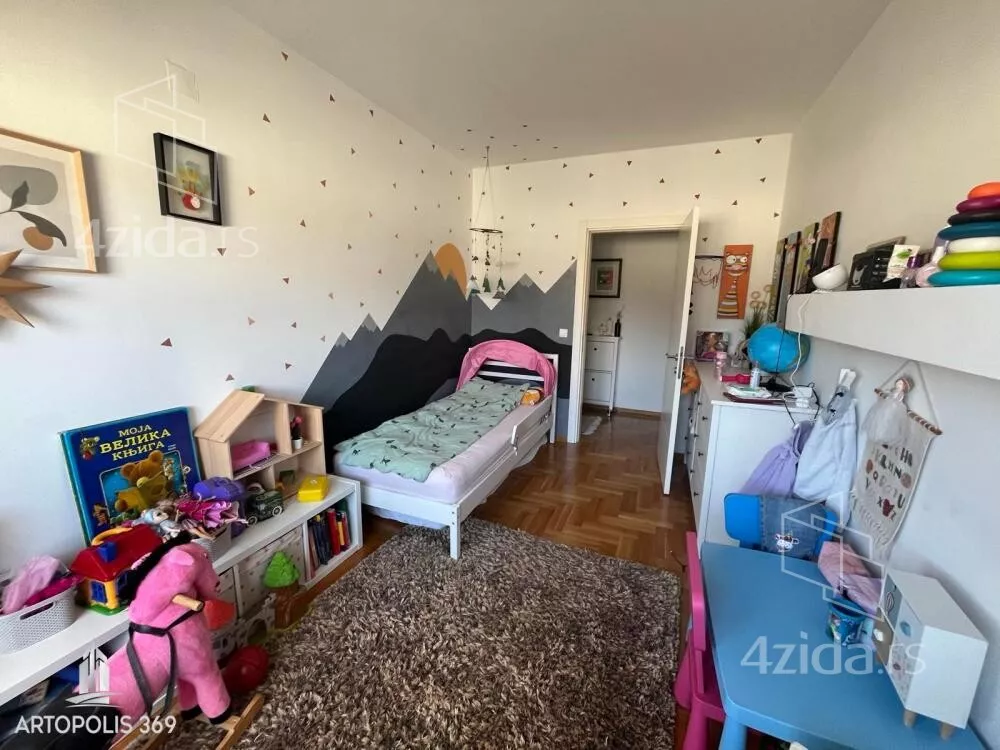 Troiposoban stan | 4zida