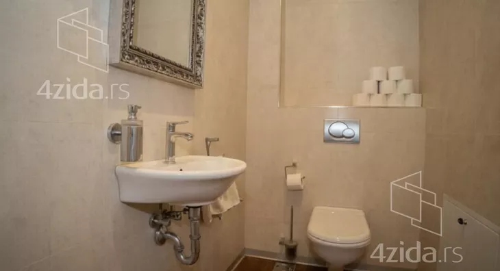 Petosoban stan | 4zida