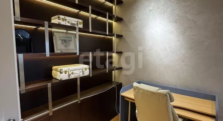 Šestosoban stan | 4zida