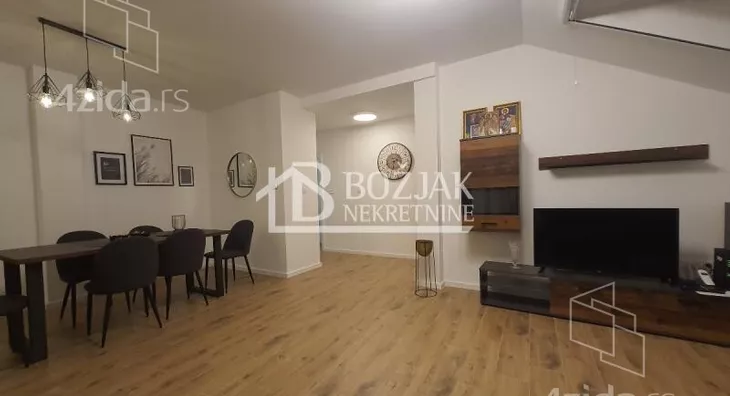 Petosoban stan | 4zida