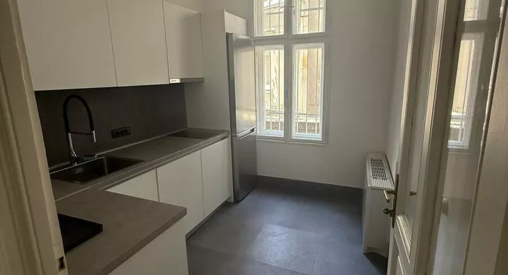 Četvoroiposoban stan | 4zida