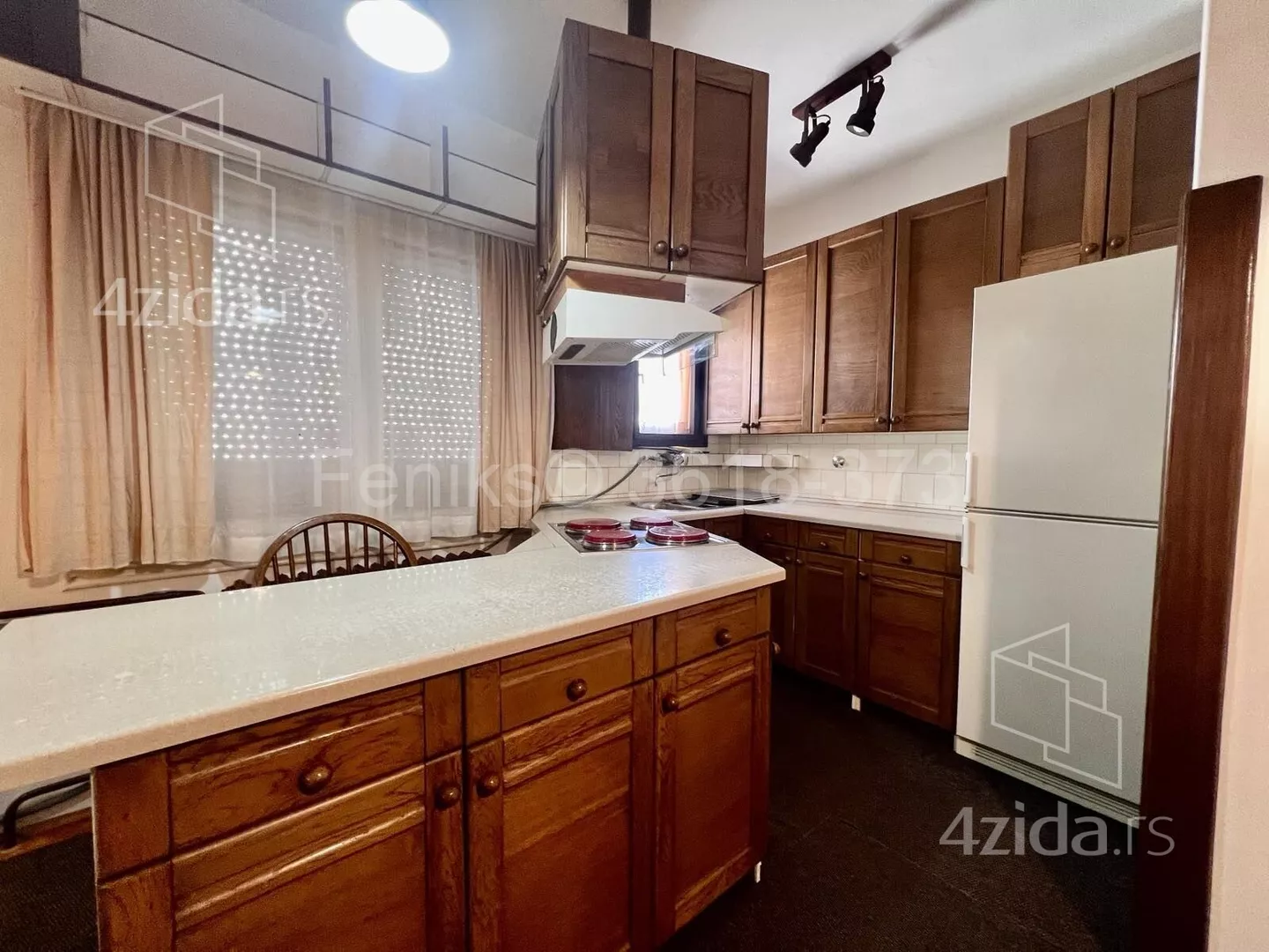 Četvoroiposoban stan | 4zida