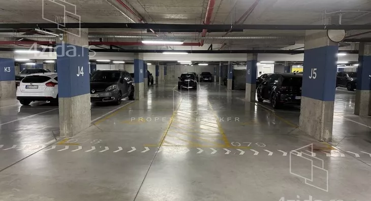 Garaža | 4zida
