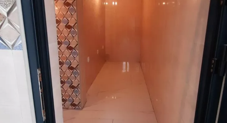 Lokal | 4zida