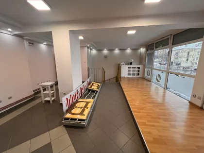 Bulevar Cara Lazara | 4zida.rs