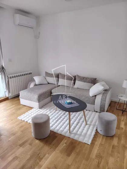 Krfska | 4zida.rs