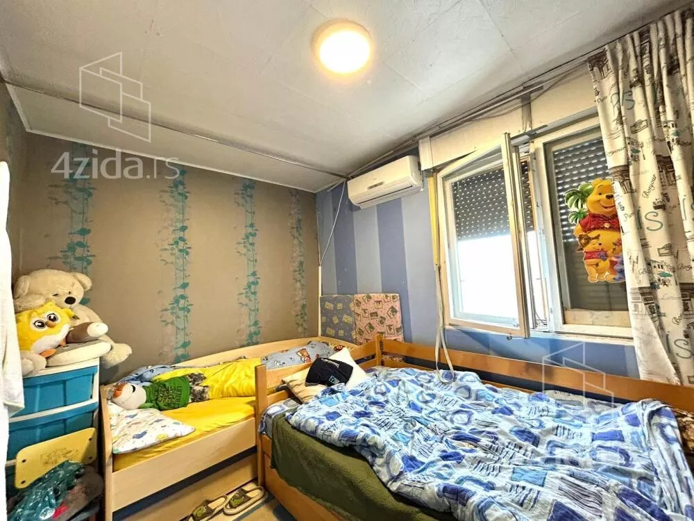 Četvoroiposoban stan | 4zida