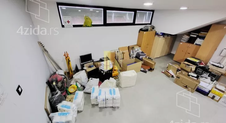 Poslovni prostor | 4zida