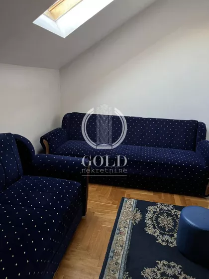 Feješ Klare | 4zida.rs