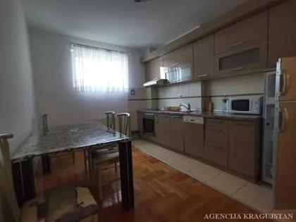 Centar preko Lepenice | 4zida.rs