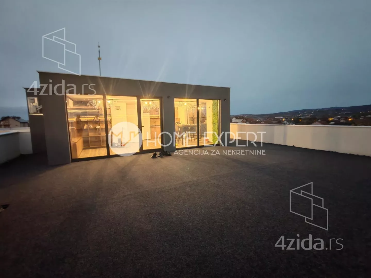 Četvorosoban stan | 4zida