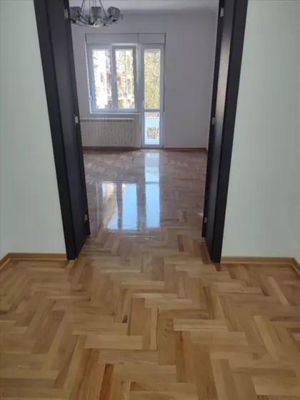 Crveni Krst Vračar | 4zida.rs