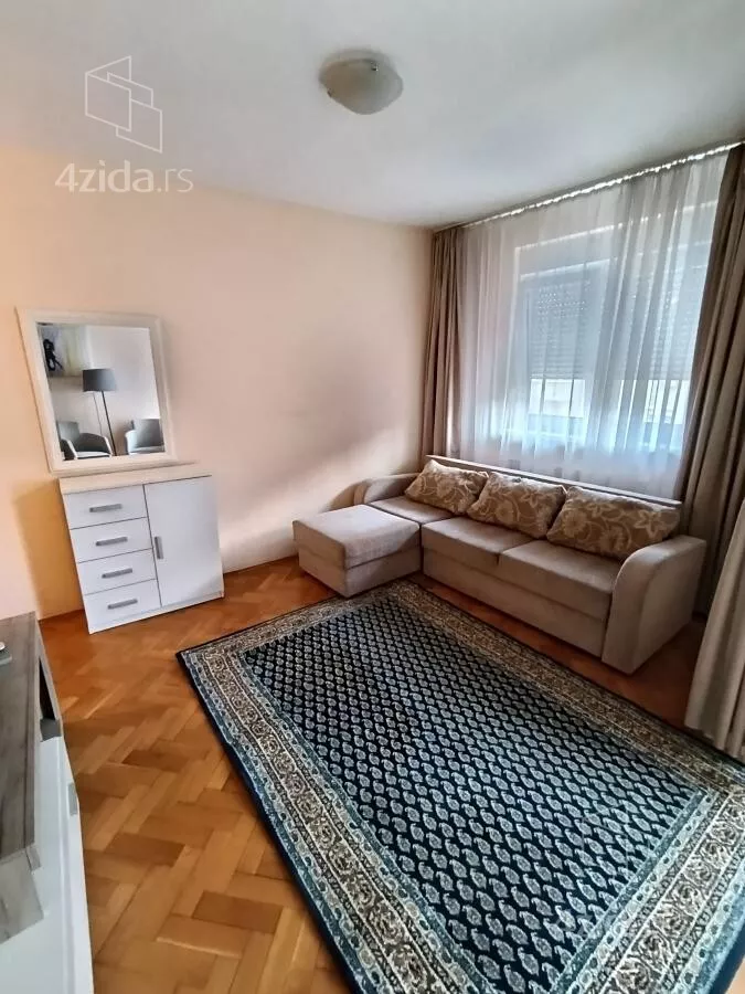 Garsonjera | 4zida