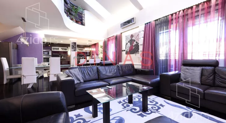 Šestosoban stan | 4zida