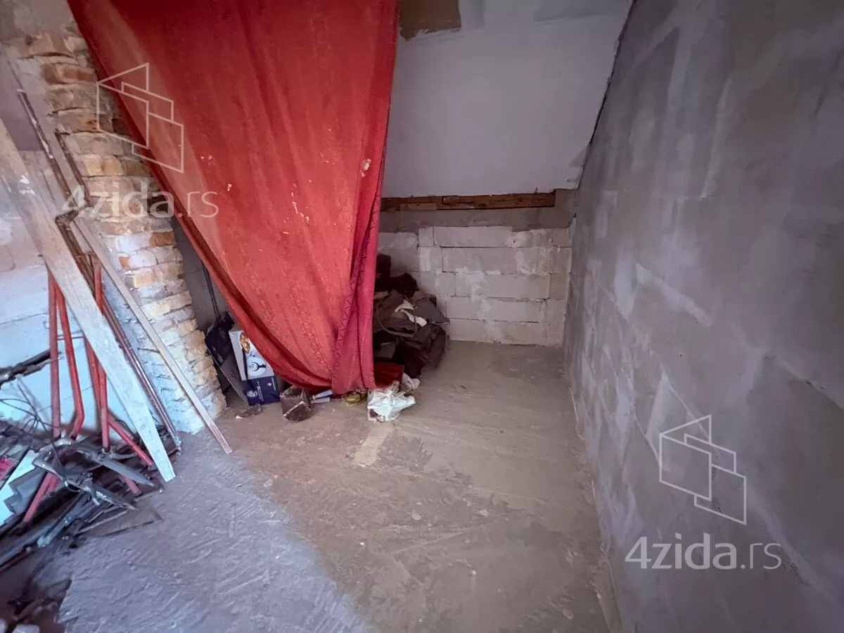 3-etažna kuća | 4zida