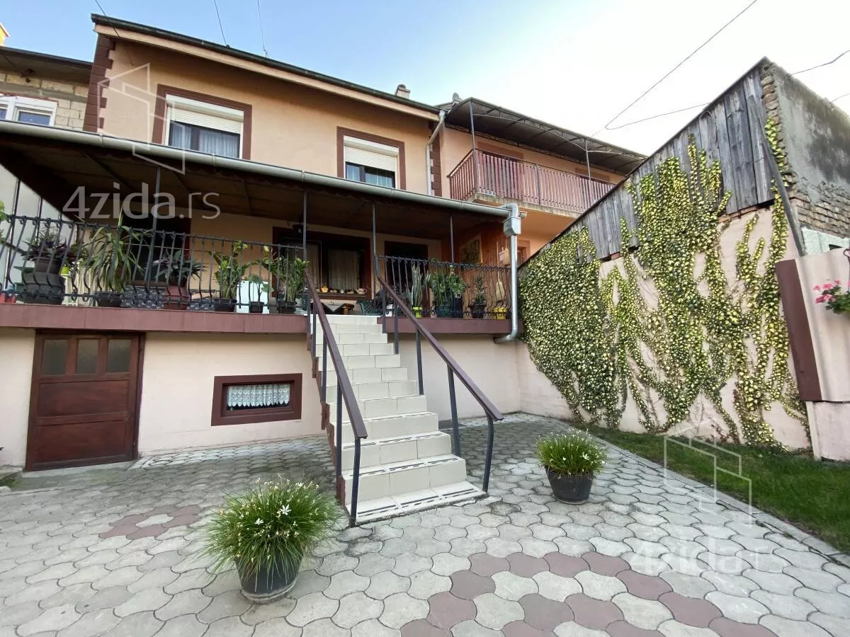 Kuća | 4zida