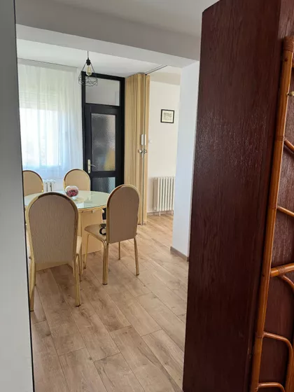 Josifa Snersona 6 | 4zida.rs