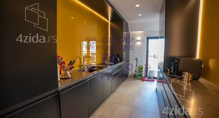 Petosoban stan | 4zida