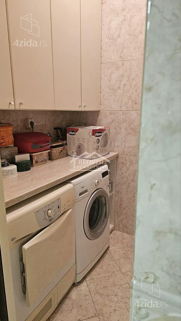 Petosoban stan | 4zida