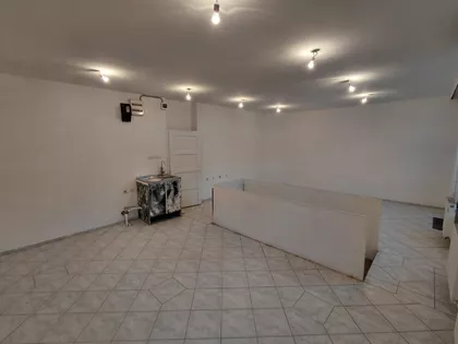 Jovana Subotića | 4zida.rs