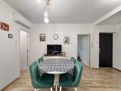 Radnih akcija | 4zida.rs