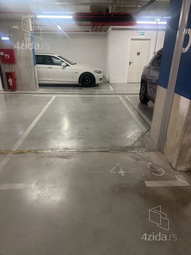 Parking | 4zida