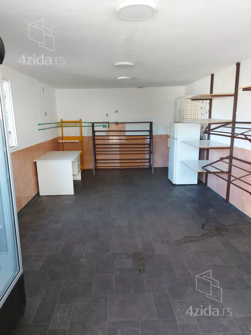 Garaža | 4zida