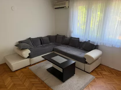 Zmaj Jovina 27 | 4zida.rs