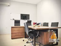 Lepa Brena, Centar, Gradske lokacije, Kragujevac | 4zida.rs
