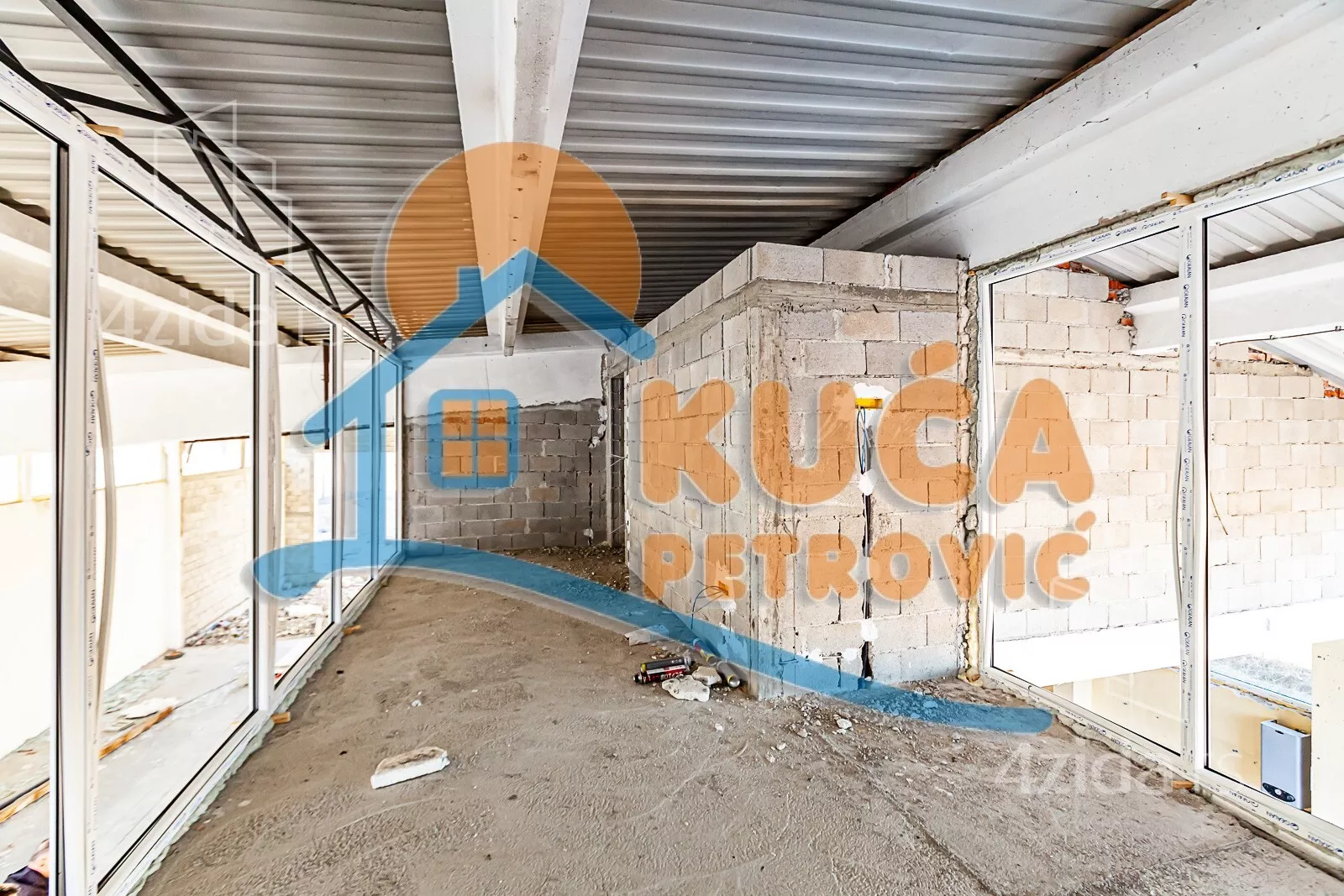 Lokal | 4zida