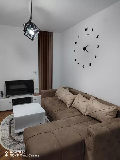 Dušanov Bazar | 4zida.rs