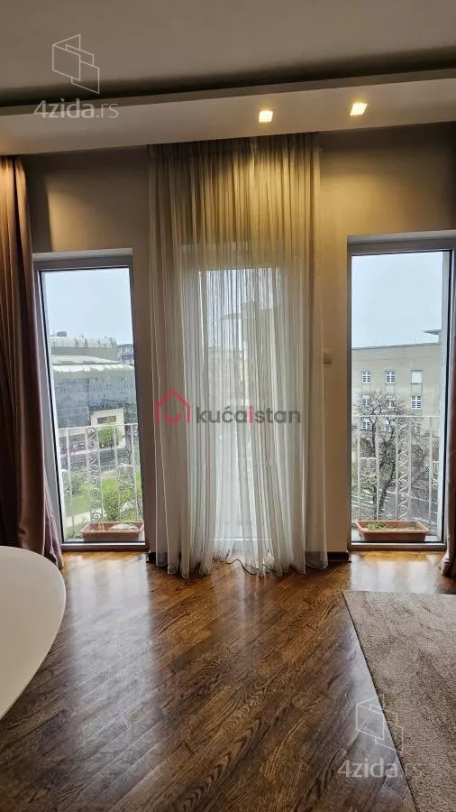 Petosoban stan | 4zida