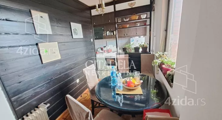 Troiposoban stan | 4zida