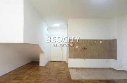 Milana Savića | 4zida.rs